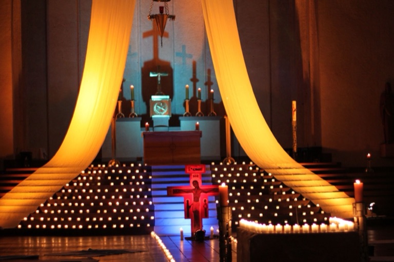 Taizégottesdienst in der Pfarrkirche St. Bonifatius Frankfurt – Eindruck 3